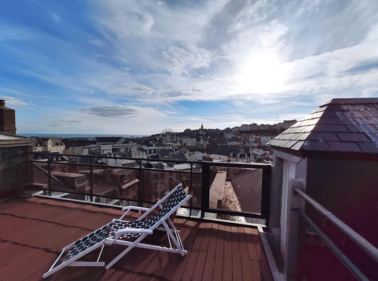 Le Balcon Des Vents Apartman Granville Kültér fotó