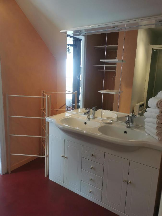 Le Balcon Des Vents Apartman Granville Kültér fotó