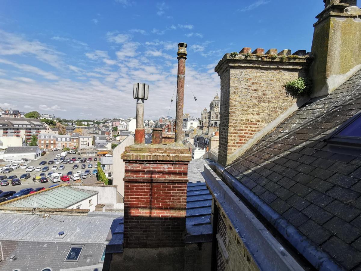 Le Balcon Des Vents Apartman Granville Kültér fotó